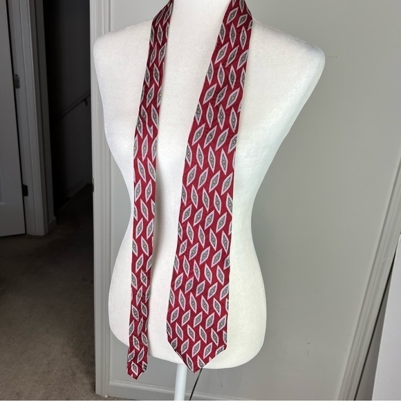 Robert Talbott Tie Mens Red Grey Diamon Finest Silk Tie Hand Sewn - Picture 4 of 6